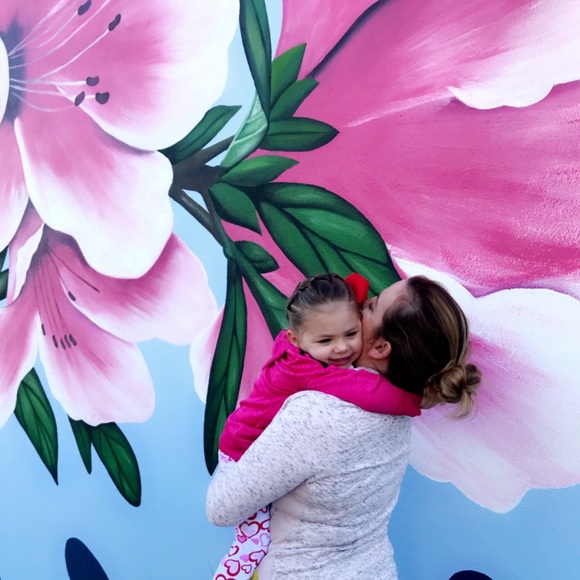 Meet your Posher, Colleen - Picture 1 of 1